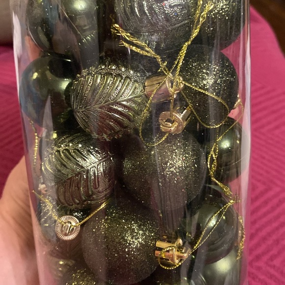 Olive green Christmas ornaments - about 30 - Picture 2 of 7